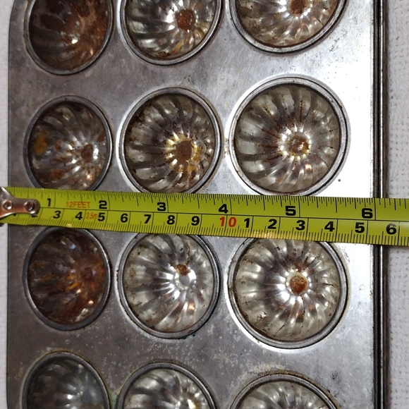 Vintage 80s Hoan Hong Kong Pastry Tin - Picture 6 of 7